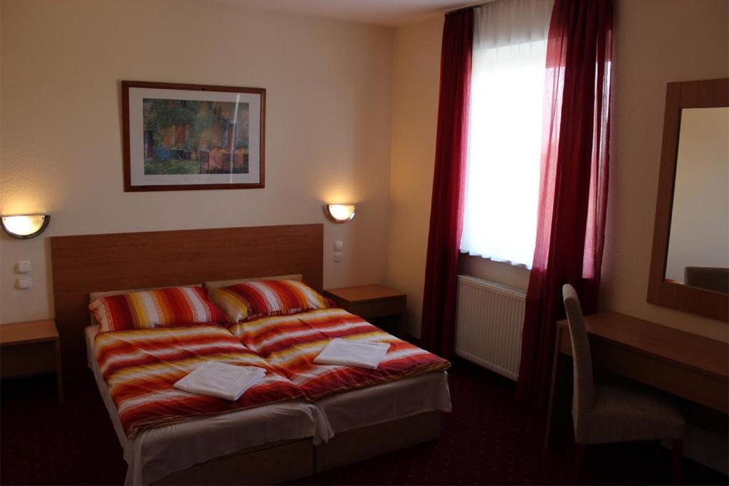 Hotel Menthol Budapeste Quarto foto